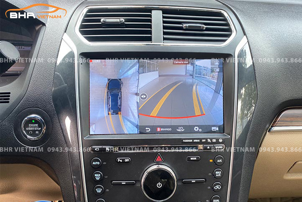 Hình ảnh quan sát từ camera sau trên màn hình DVD Bravigo Ultimate Ford Explorer 2016 - nay