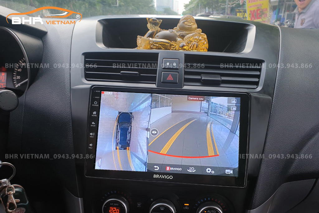 Hình ảnh quan sát từ camera sau trên màn hình DVD Bravigo Ultimate Mazda BT50 2013 - nay