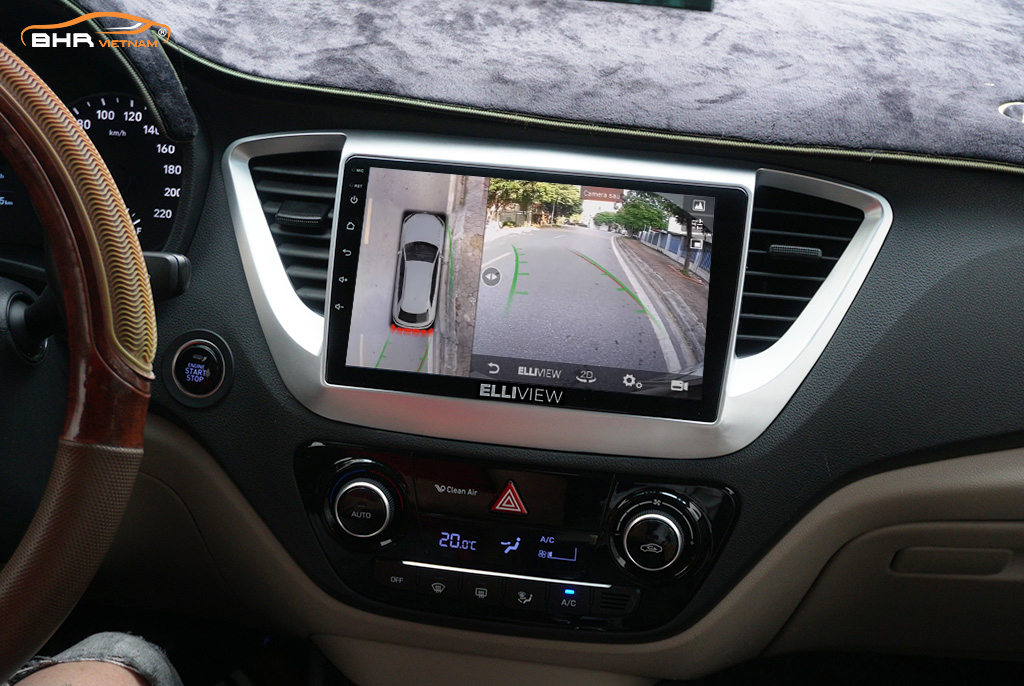 Hình ảnh quan sát từ camera sau Elliview S4 Basic Hyundai Accent 2017 - 2020