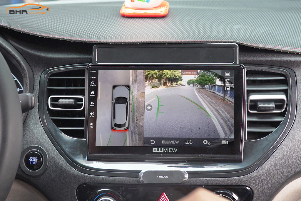 Hình ảnh quan sát từ camera sau Elliview S4 Basic Hyundai Accent 2021 - nay