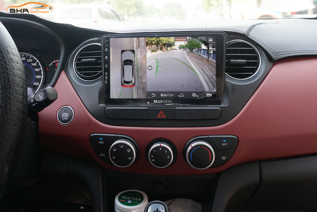 Hình ảnh quan sát từ camera sau Elliview S4 Basic Hyundai i10 2014 - 2020
