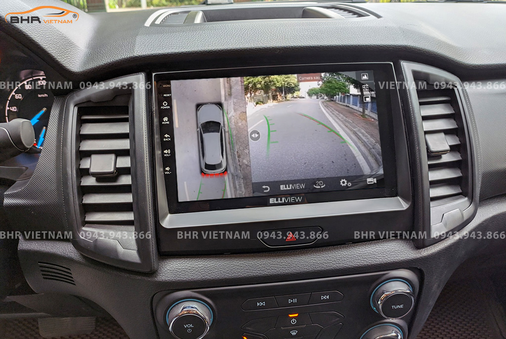 Hình ảnh quan sát từ camera sau Elliview S4 Deluxe Ford Ranger 2012 - nay