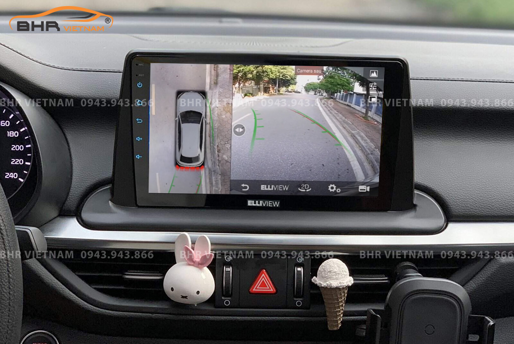 Hình ảnh quan sát từ camera sau Elliview S4 Deluxe Kia Cerato 2019 - nay