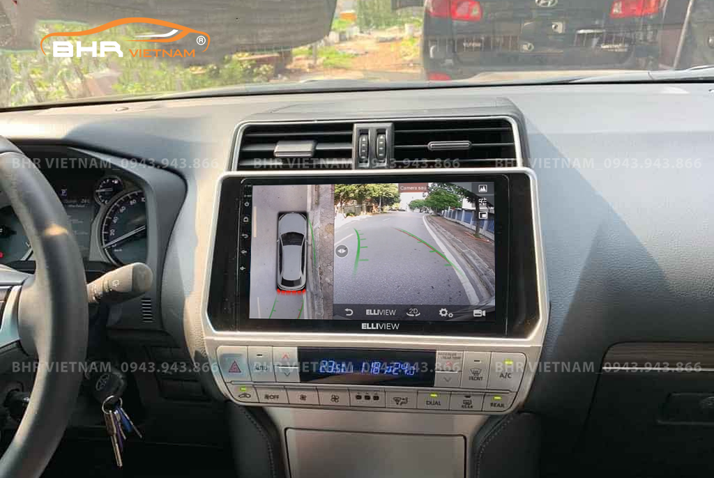 Hình ảnh quan sát camera trước màn hình DVD Elliview S4 Premium Toyota Land Cruiser Prado 2017 - nay