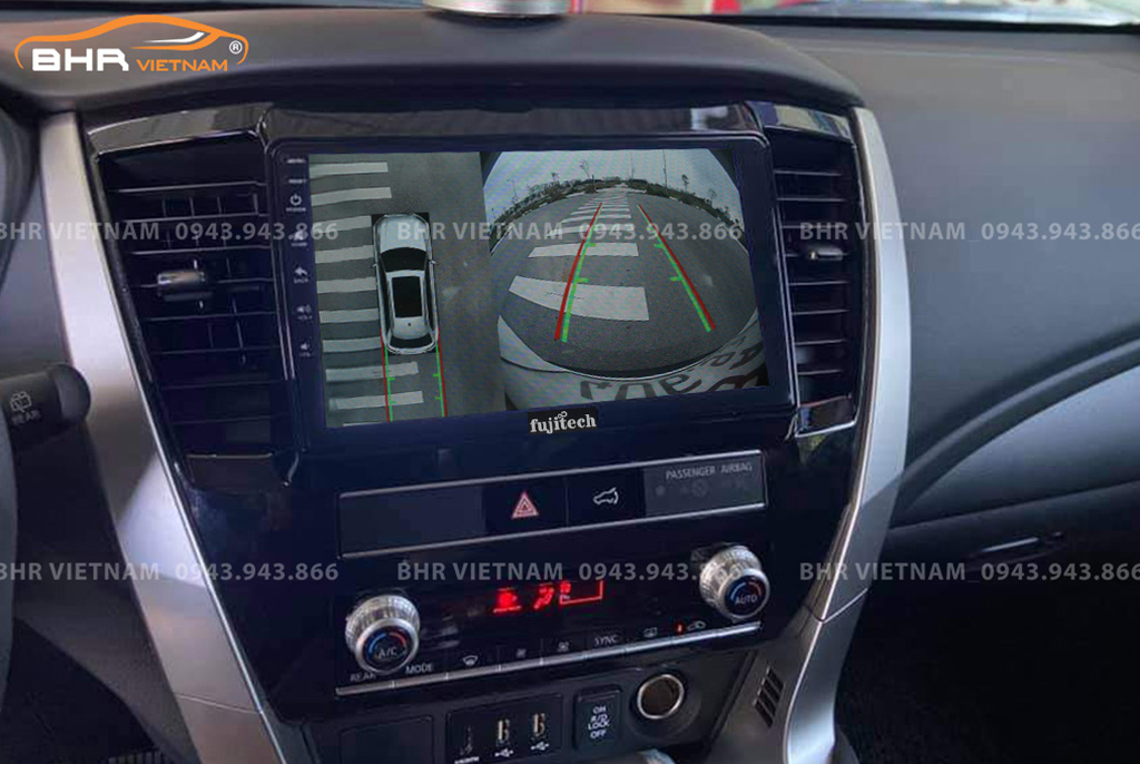 Hình ảnh quan sát từ camera sau trên màn hình DVD Fujitech 360 Mitsubishi Pajero Sport 2018 - nay