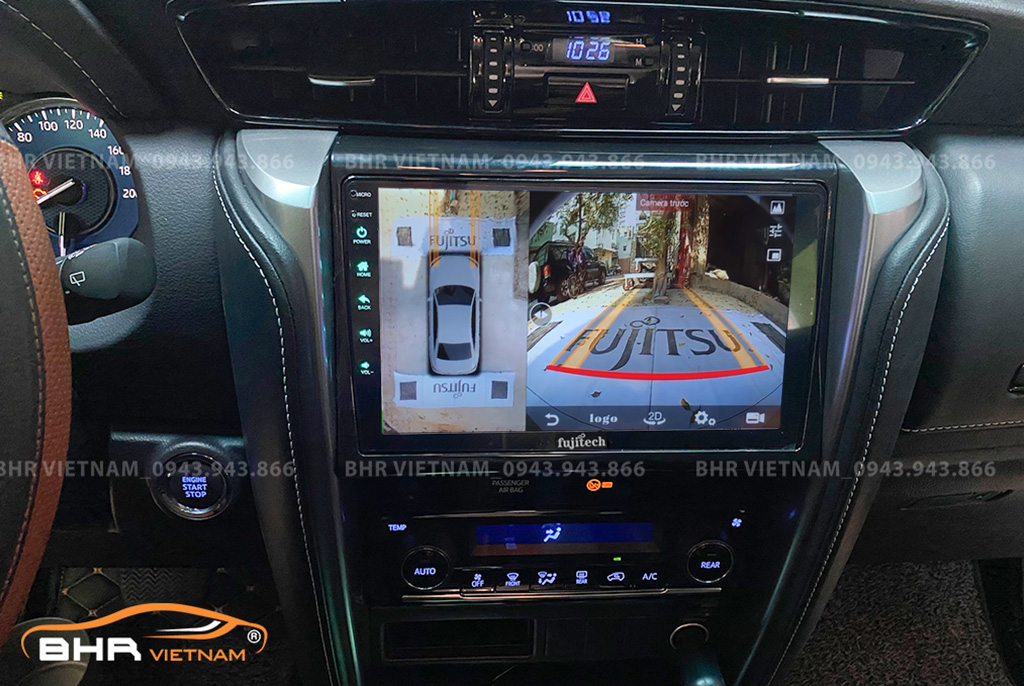 Hình ảnh quan sát camera trước màn hình DVD Fujitech 360 Toyota Fortuner 2017 - nay