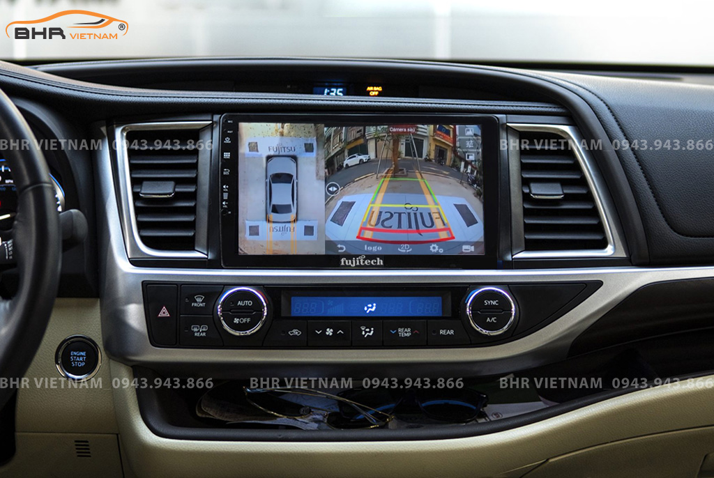 Hình ảnh quan sát từ camera sau trên màn hình DVD Fujitech 360 Toyota Highlander 2014 - 2019