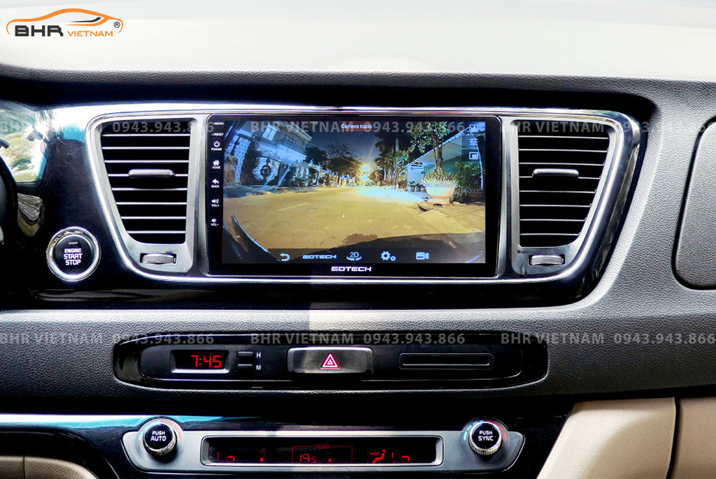 Hình ảnh quan sát camera trước màn hình DVD Gotech GT360 Kia Sedona 2015 - nay