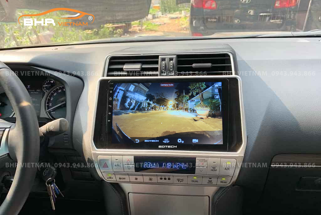 Hình ảnh quan sát camera trước màn hình DVD Gotech GT360 Toyota Prado 2017 - nay