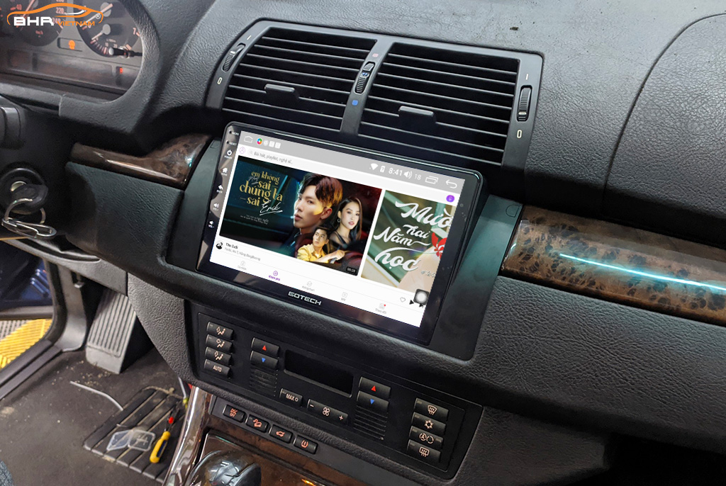Nghe nhạc trên Zing MP3 trên màn hình Gotech GT8 Max