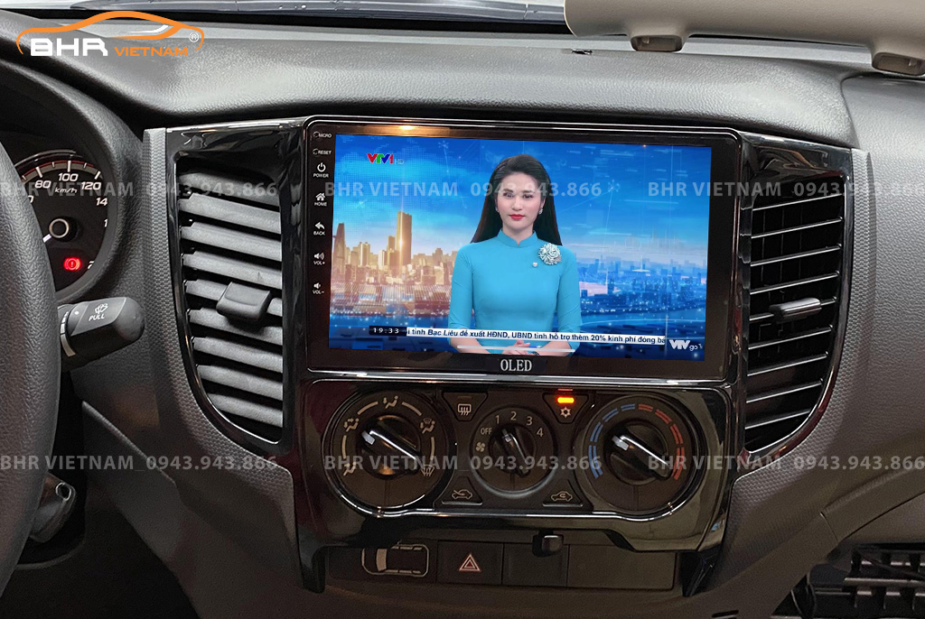 Giải trí Youtube, xem phim sống động trên màn hình DVD Oled C8 New Mitsubishi Triton 2020 - nay