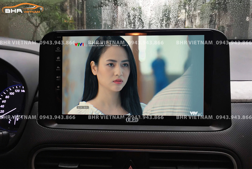 Giải trí Youtube, xem phim sống động trên màn hình DVD Oled C8S Hyundai Kona 2018 - nay