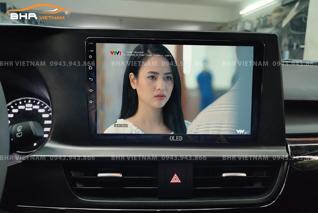 Giải trí Youtube, xem phim sống động trên màn hình DVD Oled C8S Kia Seltos 2020 - nay