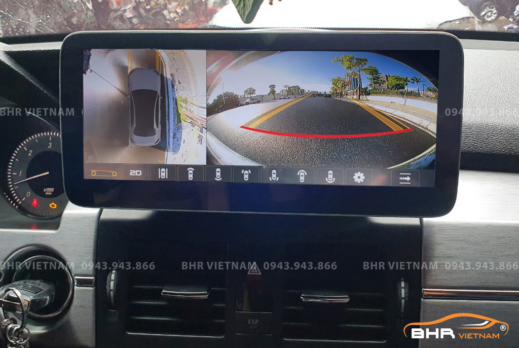 Hình ảnh quan sát từ camera sau trên màn hình DVD Oled Pro G68s Mercedes GLK 2008 - 2015
