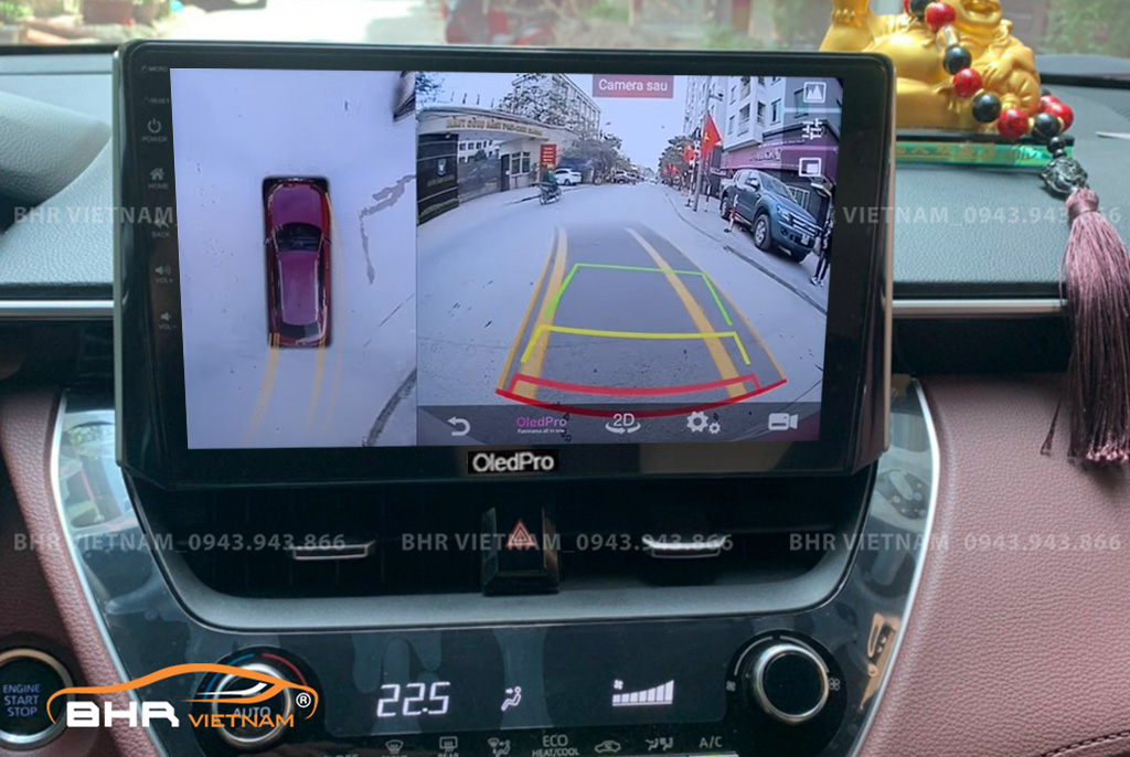 Hình ảnh quan sát từ camera sau trên màn hình DVD Oled Pro X5S Toyota Cross 2020 - nay