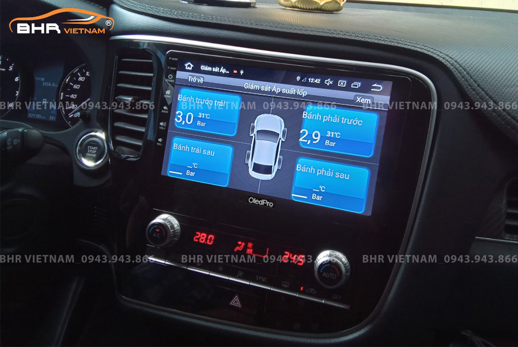 Hình ảnh quan sát cảm biến áp suất lốp Oled Pro X8S Mitsubishi Outlander 2020 - nay