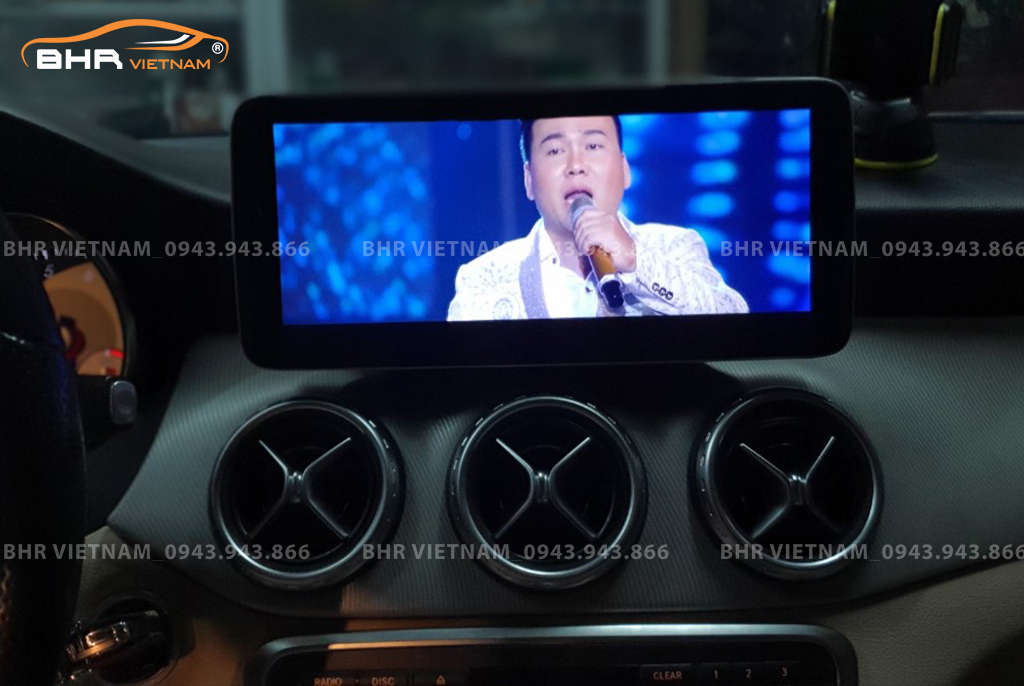 Hình ảnh trước và sau khi lắp màn hình DVD Flycar Mercedes CLA Class C117 2013 - nay