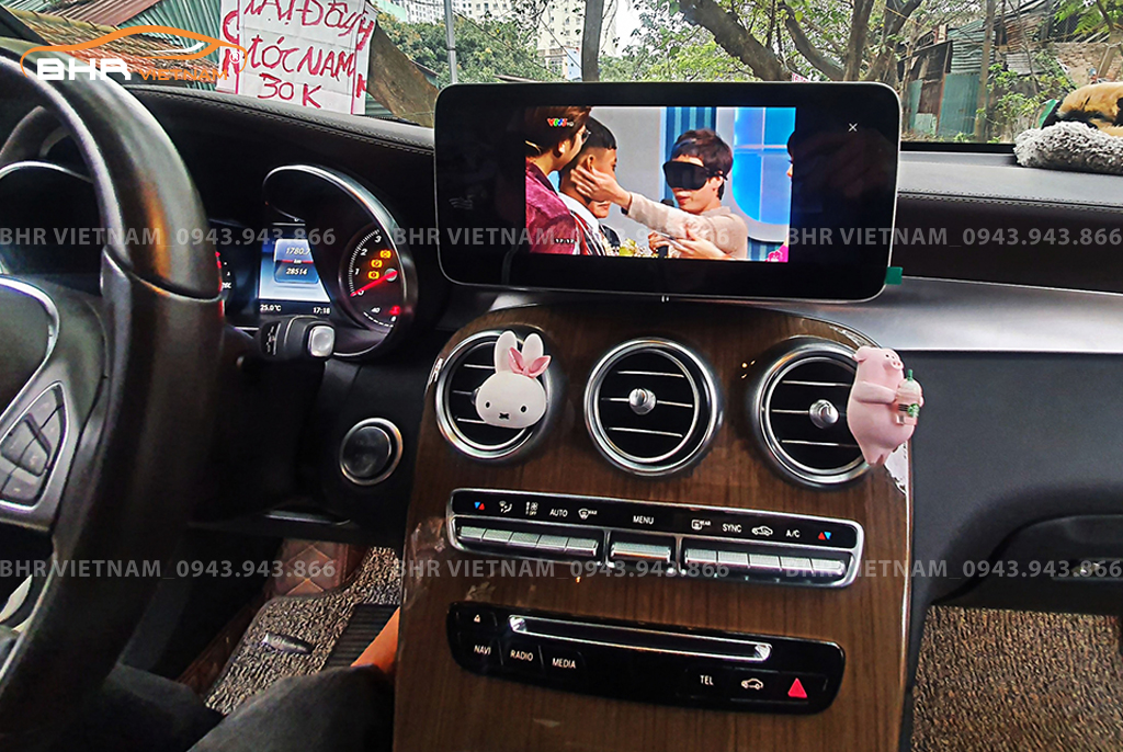 Giải trí Youtube, xem phim sống động trên màn hình DVD liền camera 360 Flycar Mercedes C 2015 - 2019