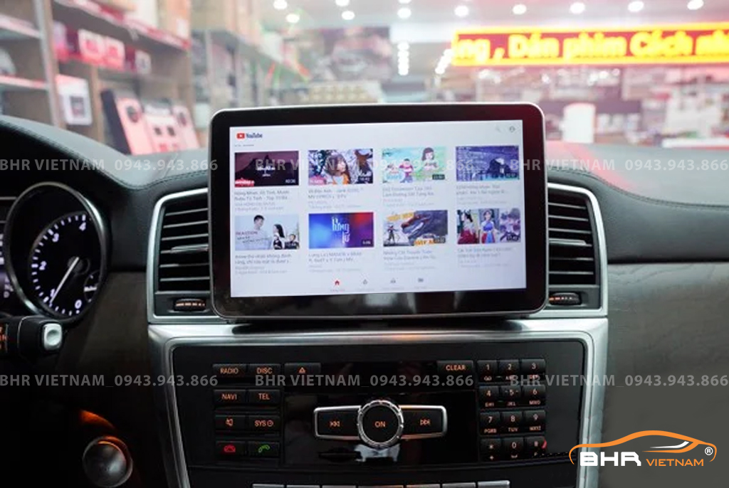 Giải trí Youtube, xem phim sống động trên màn hình DVD Android Flycar Mercedes GLS W166 2018 - 2019