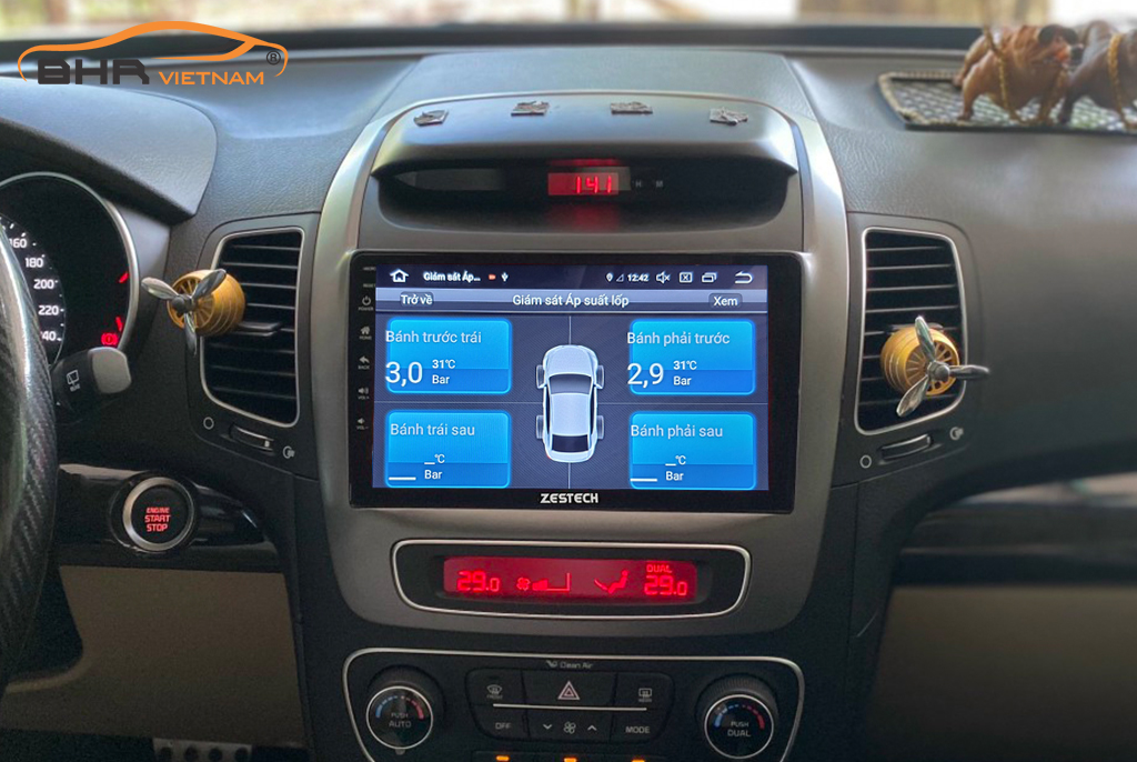 Hình ảnh quan sát cảm biến áp suất lốp Zestech Z800+ Kia Sorento 2014 - 2020