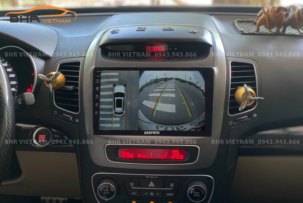 Hình ảnh quan sát từ camera sau Zestech Z800+ Kia Sorento 2014 - 2020