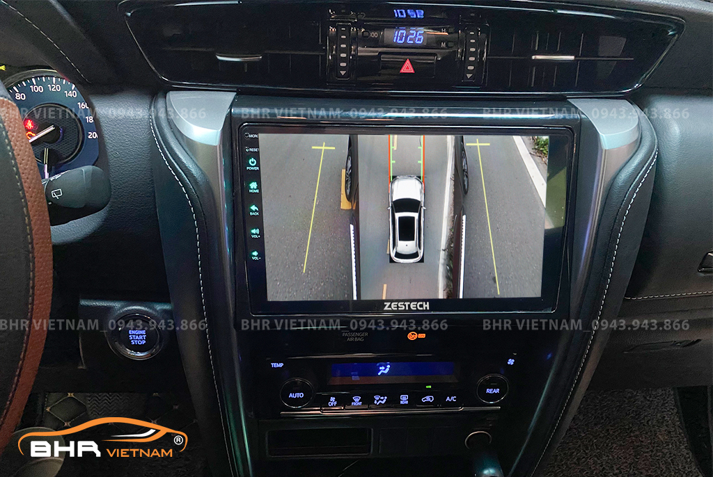 Hình ảnh quan sát 2 bên gương trên màn hình DVD Zestech Z800 Pro+ Toyota Fortuner 2017 - nay
