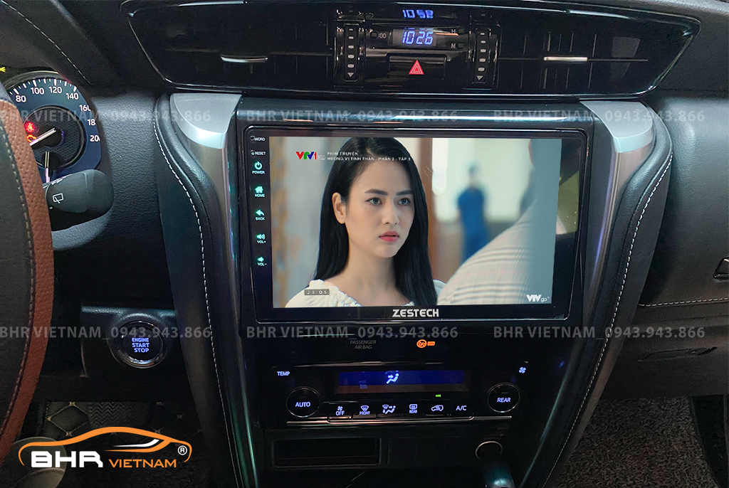 Giải trí Youtube, xem phim sống động trên màn hình Zestech Z800 Pro+ Toyota Fortuner 2017 - nay