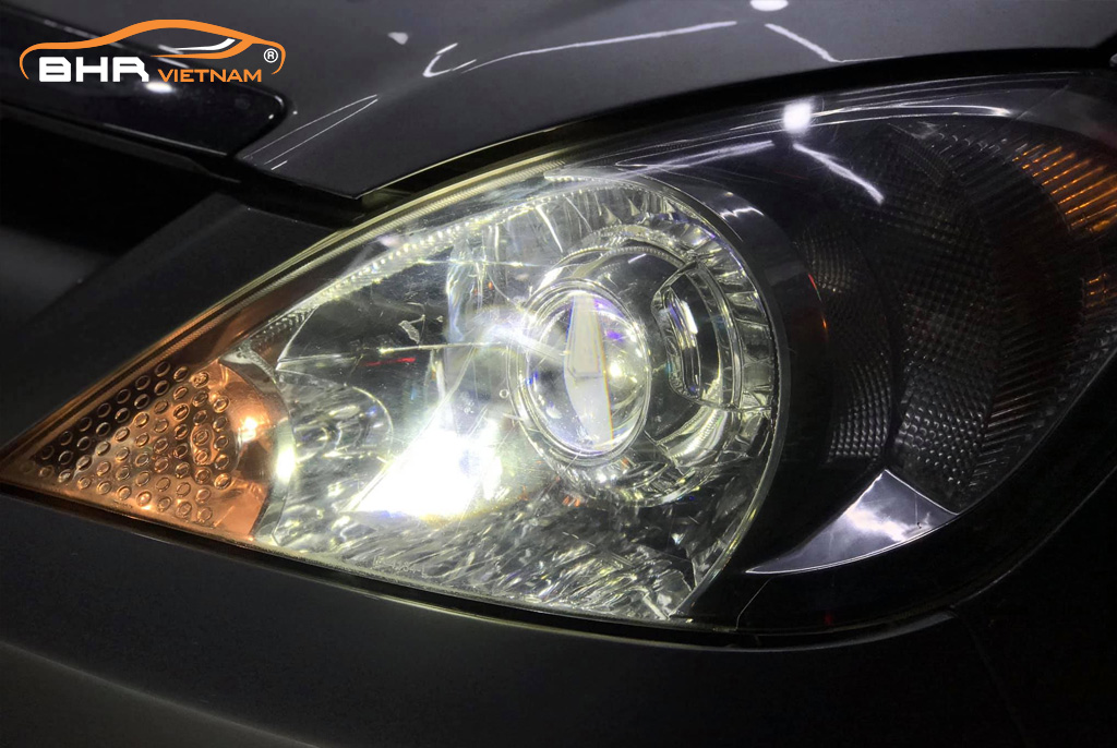 Đèn bi LED Zestech A9 Nissan Sunny siêu phẩm chiếu sáng vào ban đêm