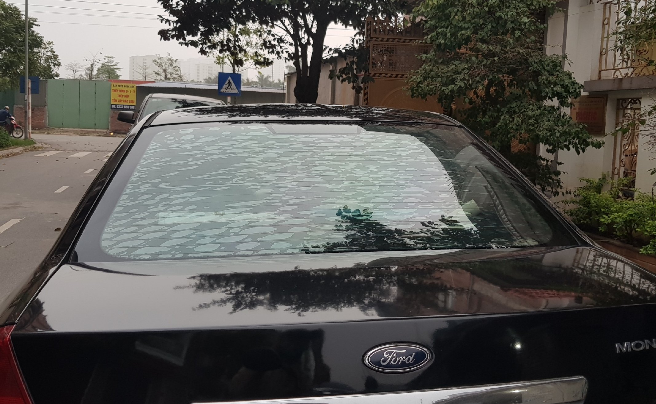 Dán phim cách nhiệt bị phồng rộp kém chất lượng, kỹ thuật tay nghề yếu