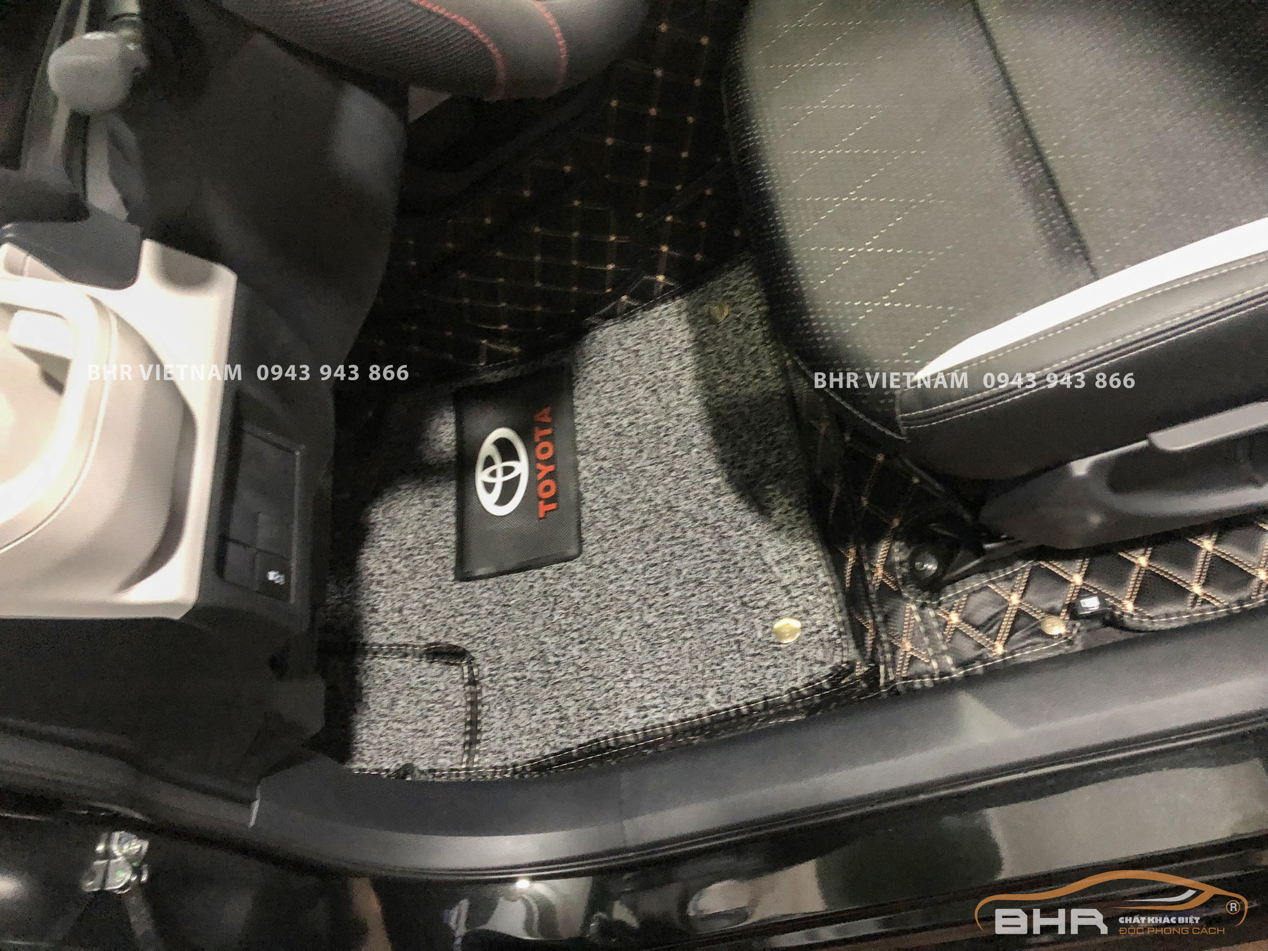 Thảm lót sàn che phủ toàn bộ sàn xe Toyota Veloz 2022